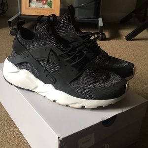 GIVE ME AN OFFER SZ 11 MEN NIKE